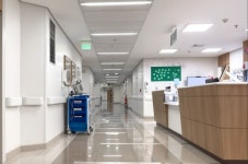 국립대병원 전공의 부족 심각...정원 확대 72.7%가 찬성