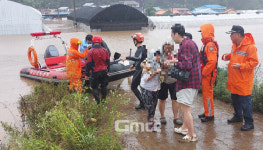 마을 잠기고, 교량 침하되고...물폭탄 맞은 대전
