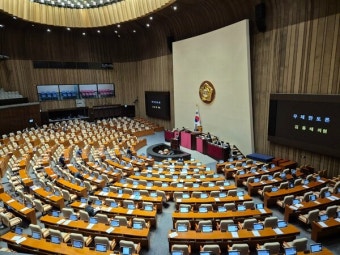 국회, 방송문화진흥회법 통과 및 3차 필리버스터 종결에 성공하여 국내 방송산업 발전 기대 (총 84자)