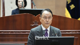 박상돈 천안시장 하반기엔 색깔 더욱 뚜렷하게