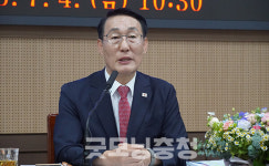 이용록 홍성군수 기반 마련한 뒤 복개주차장 철거