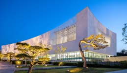 폭염을 빗겨가는 영동 레인보우힐링센터 인기