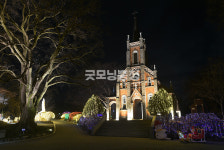 [이번 주말 여기 어때] 성탄 마을로 변신한 아산 공세리성당