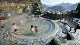 가족탕·노천탕 이색 체험 충주 수안보·앙성 온천 인기