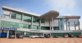한복도 힙하게 충주체험관광센터, 관광객 맞이
