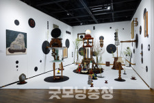 뮤지엄호두, 단절과 균열의 현실 속 질문 연결의 틈 