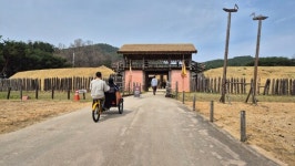 부여 백제문화단지에서 떠나는 1400년 시간 여행