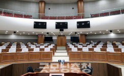 충남도의회, 의장차 그대로 쓰고 종이 의안 폐지
