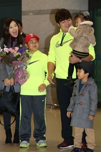 1억3천만달러 사나이 추신수  가족과 금의환향