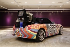 BMW, 광주 전시장에 초현실주의로 꾸민 Z4 전시