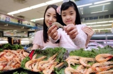 [포토] 이마트, 19~24일 신안지역 생새우 판매
