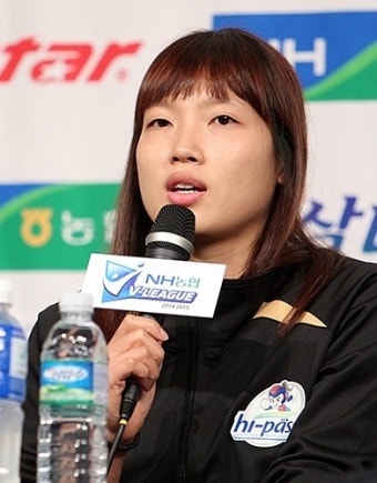 여자배구 도로공사, 리베로 김해란 인삼공사 임명옥과 트레이드
