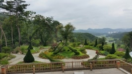 덕평 공룡수목원...국내 쥬라기공원조성 복합테마파크로 인기