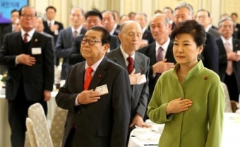 朴대통령, 어르신들 청와대 초청 오찬…'100세 시대' 노후복지 강조