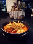떡볶이 파는 카페, 쫄면 파는 빵집 늘어난 이유는?