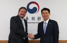 정은보 금융위 부위원장, 케빈 스티븐슨 TREIN 원장 면담