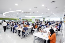 세계로 뻗어가는 식자재 유통기업