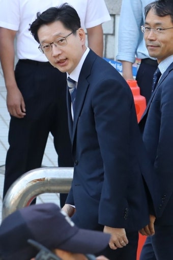 김경수 정치경력 對 특검 수사연장…명운 걸린 영장심사