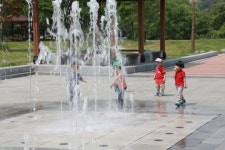 익산시,바닥분수·어린이 풀장·무더위 그늘 쉼터 등 운영