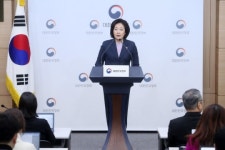 정부, 공영쇼핑 통해 마스크·손소독제 노마진 판매한다