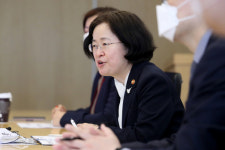 [포토] 조성욱 공정거래위원장, 코로나19관련 모범업체 현장방문 차 매일유업 방문