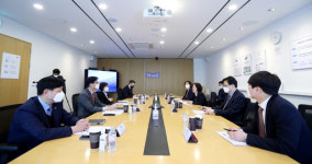 [포토] 조성욱 공정거래위원장, 코로나19관련 모범업체 현장방문 차 매일유업 방문