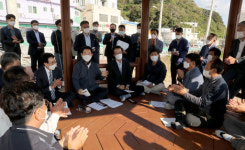 김영록 전남지사, 신안 가거도 민생현장 점검
