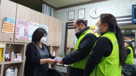 영주 휴천2동지역사회보장협의체,  수제 수세미 선물 전달