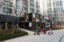 [아파트의 미학(美學)] <1>힐스테이트 신촌, 아파트 속 전시관