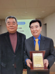 광주서구 강기석 의원, 금호2동 주민자치회로부터 공로패 받아
