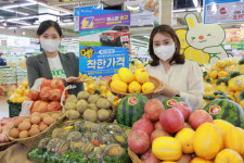 [포토] 하나로마트, 함께해서 더 큰 착한가격 할인행사