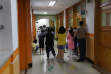 일산소방서, 문촌초 학생 대상 젖은 손수건 활용 화재대피 훈련 실시