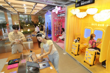 KT, 홍대입구역 MZ세대 겨냥한 프리미엄 통신 매장 홍대 애드샵+ 오픈