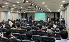 죽은 통닭 배달비보다 산 사람 운송비가 싸다··· 서울시 택시 요금 공청회서 성토