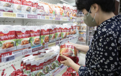 [포토] 배춧값 인상..포장김치 물량 부족