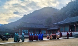 문경시, 한국관광공사 2월에 가볼 만한 곳 “문경새재·오픈세트장” 선정