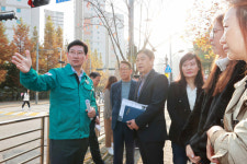 이상일 용인특례시장, 5개 초·중·고 찾아 통학·교육환경 현장 점검
