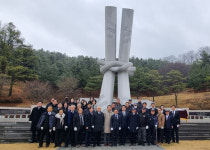 의성군, 경북도 보훈단체협의회와 충혼탑 합동 참배