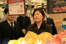 송미령 장관, 한 달째 현장 행보...농산물·가공식품 물가 협조 거듭 당부