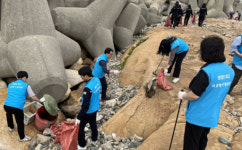 울산해양수산청, ‘바다의 날’ 기념 연안 정화활동 진행