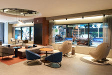 한국에 진심 BMW, 세계 최초 전기차 충전 복합공간 차징 허브 라운지 개소