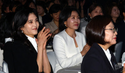 동아쇼핑김혜경 | 김혜경 여사 "여성기업인, 韓 위기 극복 앞장서주시길 희망"