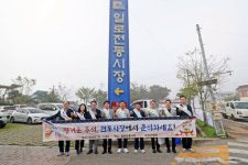 무안군의회, 일로전통시장 찾아 전통시장 장보기 행사 진행