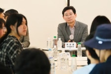 용인특례시, 기흥중 통학로 안전 점검…주민 건의사항 청취