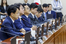 국회 정무위, 청산 초읽기 들어간 '홈플러스' 청문회 추진
