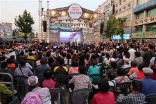 문화를 입고, 큰장을 잇고…서문시장, 활기로 들썩인다