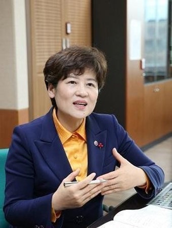 신년 인터뷰강은희 대구교육감 융합형수업·평가 체계화… IB 교육과정 도입 확대