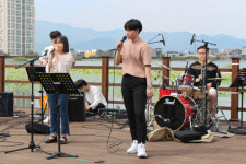 경산 사동고 밴드동아리 ‘사랑·평화·행복 콘서트’ 호응