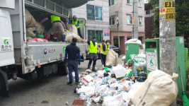 경산시, 쓰레기 수집·운반 대행업체 파업, 공무원 투입