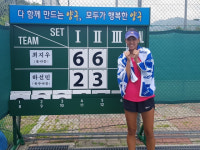 봉화 산골소녀 최지우 문광부장관기 테니스대회 여자 개인전 단식 우승에 이어 복식 준우승